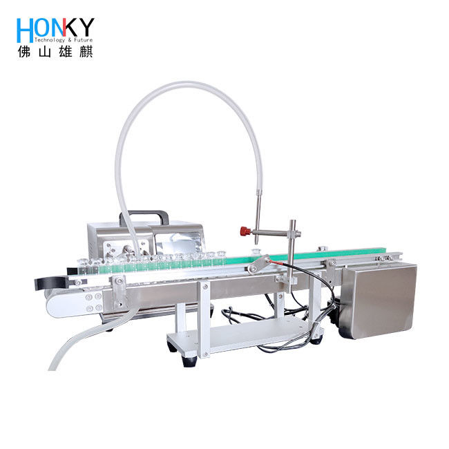 Desktop Conveyor Type Kleine flessen vulmachine met hoge precisie Voor kleine partij flessen vullen