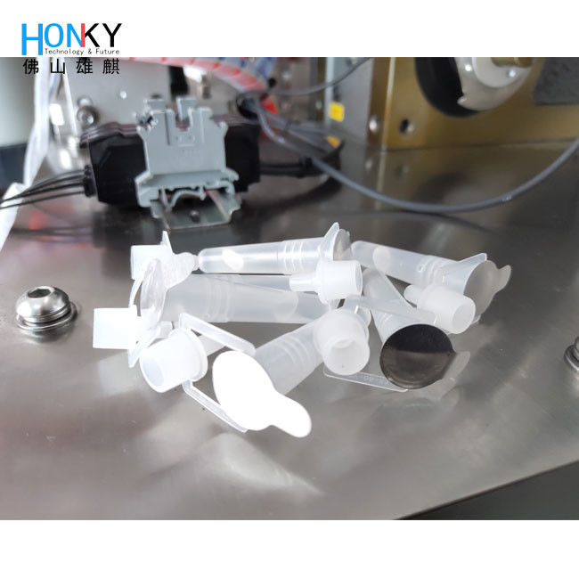 60 stuks per minuut volledig automatische PCR-buisvulmachine met ceramische zuigerpomp voor GMP-certificering